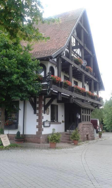 Landhotel Krone Alpirsbach Bagian luar foto